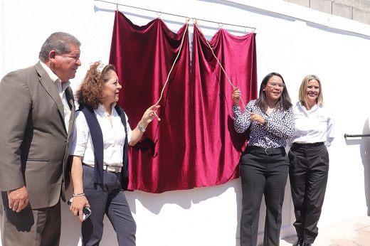 Estela Arriaga, presidenta del DIF Municipal de San Luis Capital, inauguró el octavo Centro de Atención Familiar