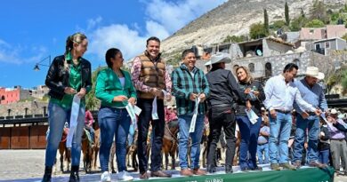 Entrega Ricardo Gallardo Nueva Plaza de Acceso a Real de Catorce