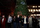 Alcalde Galindo enciende el monumental Árbol de Navidad y pone en marcha el Carrusel en el Centro Histórico