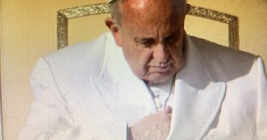 Sigue hospitalizado y delicado el papa Francisco; padece de neumonía bilateral