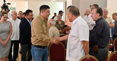 Ricardo Gallardo propone instaurar Día de las y los Médicos Potosinos