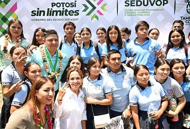   Con movilidad sin límites, Ricardo Gallardo reconstruye Carretera del Eje Xolol-Tamuin