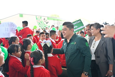 Madres de Soledenses celebran reconstrucción de Escuela  en Soledad