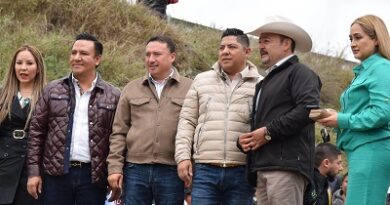 Ricardo Gallardo cumple a Ahualulco con Supercarretera