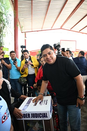 Ricardo Gallardo  reconoció el carácter inédito de la jornada