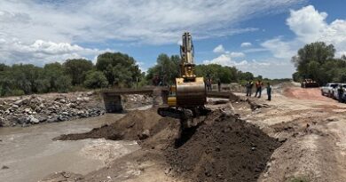 Gobierno Estatal refuerza bordos de inmediaciones del Boulevard Rio Santiago