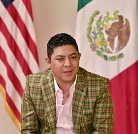 Ricardo Gallardo anuncia apoyo a las y los Potosinos en   EUA