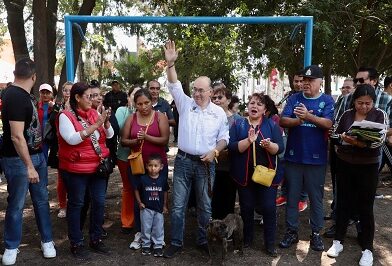 Enrique Galindo reforesta y refuerza la seguridad en Prados Satélite