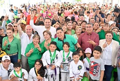 Ricardo Gallardo entrega área Deportiva a Familias de 3 municipios