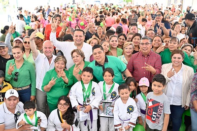 Ricardo Gallardo entrega área Deportiva a Familias de 3 municipios