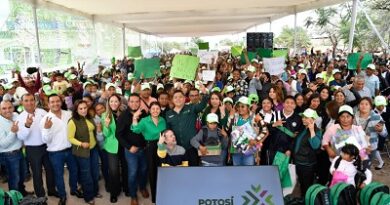 Familias agradecen a Ricardo Gallardo por nuevo Circuito Mexquitic