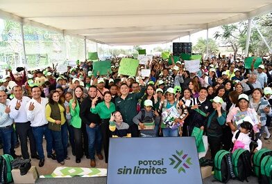 Familias agradecen a Ricardo Gallardo por nuevo Circuito Mexquitic