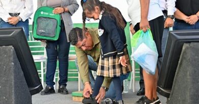 Para aprender sin límites,Ricardo Gallardo entrega apoyos escolares 2025