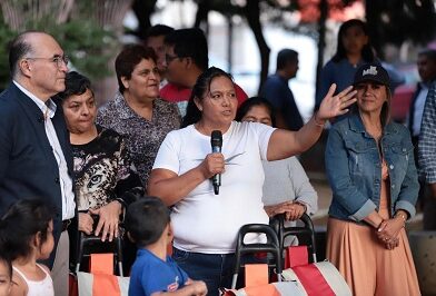 Alcalde Enrique Galindo lleva Capital al 100  a la colonia Terremoto con más seguridad e iluminación