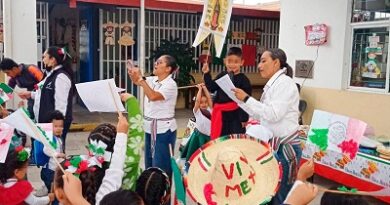 Escuelas Municipales celebran el Mes Patrio con honores cívicos y actividades de convivencia