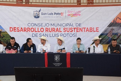 Estímulos y respaldo del Gobierno de la Capital al campo para consolidar el desarrollo rural