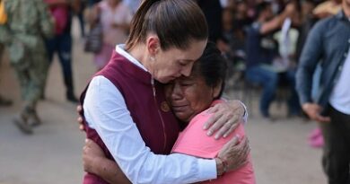“No están solos”: Presidenta Claudia Sheinbaum  se reúne con el Pueblo de Veracruz  y Puebla  en entrega de apoyos por afectaciones de lluvias