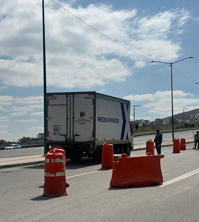 Por reparación de rejilla colapsada se anuncia cierre parcial en lateral de Circuito Potosí Sur y Prolongación Juárez
