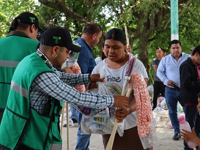 Familias de San Martín reciben apoyo del Gobierno Estatal