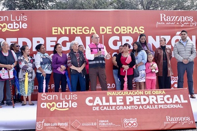 Alcalde Enrique Galindo entrega nuevas vialidades en la colonia Plan de Ayala