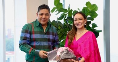 Ricardo Gallardo consolida exposicion de Xantolo en Guanajuato