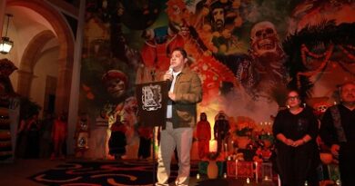 Ricardo Gallardo inaugura Altar de Muertos Monumental en Palacio de Gobierno