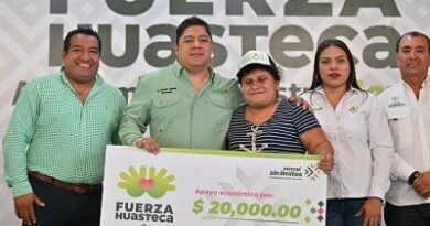 Ricardo Gallardo les cumple a damnificados  de Tamazunchale y Matlapa con programa “Fuerza Huasteca”