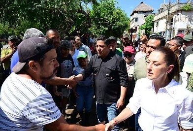 Claudia Sheinbaum y Ricardo Gallardo entregan más apoyo y supervisan labores de limpieza en Tamazunchale