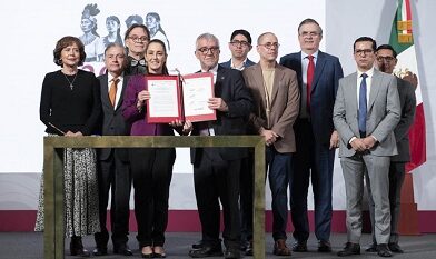 Presidenta Claudia Sheinbaum presenta Clúster Nacional y Centro Mexicano  de Supercomputo para hacer de México una potencia científica