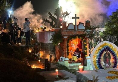 Xantolo revive la Huasteca con color , música y tradición