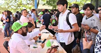 Ricardo Gallardo garantiza transporte gratuito para estudiantes Vallenses