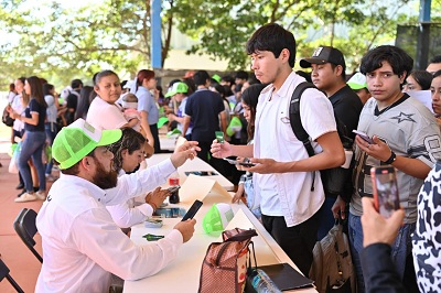 Ricardo Gallardo garantiza transporte gratuito para estudiantes Vallenses