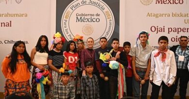 Presidenta Claudia Sheinbaum firma Restitucion de Tierras, Inaugura Centro Libre para Mujeres y conversa con jóvenes en gira por Chihuahua