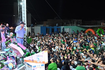 Ricardo  Gallardo inicia espectaculares posadas en la Capital Potosina