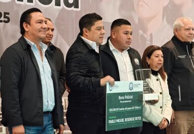 Ricardo Gallardo anuncia aumento salarial a Policías en 2026