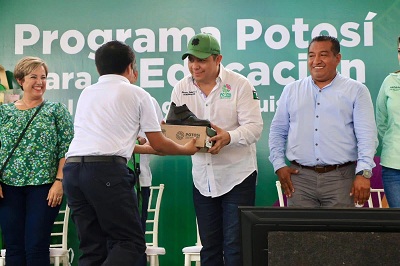 Impulsa Ricardo Gallardo apoyo sin límites a estudiantes en SLP