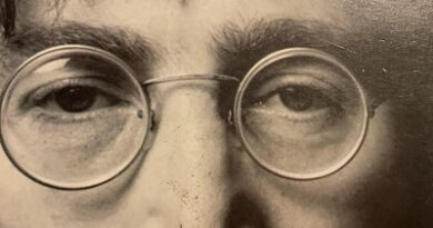 John Lennon: Imagina; desde hace  45  años  que el mundo sigue de luto