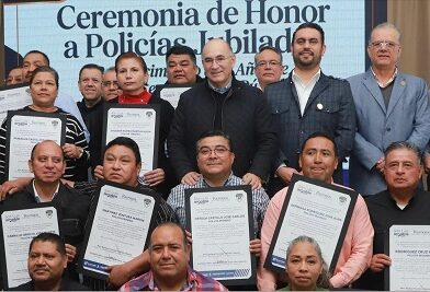 Emotiva despedida del Alcalde Galindo a policías municipales que se jubilan