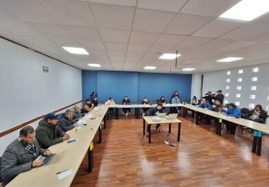 Loable esfuerzo de trabajadores municipales para mantener limpia la ciudad durante festividades navideñas