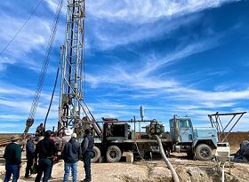 Perforación de nuevo pozo fortalecerá abastecimiento de agua en el Altiplano.