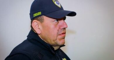 Policía de la Capital auxilia a mujer en labor de parto