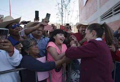 Todos los estudiantes de la Universidad Nacional Rosario Castellanos recibirán la Beca Gertrudis Bocanegra: Presidenta Claudia Sheinbaum