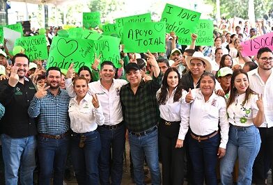 Ricardo Gallardo rescata y moderaniza carretera El Higo