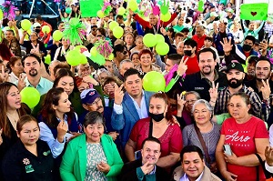 Ricardo Gallardo devuelve patrimonio a familias potosinas