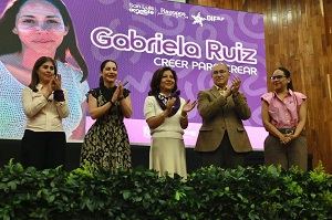 Gabriela Ruiz inspira con su ejemplo de vida en conmemoración del 8M del Gobierno de la Capital
