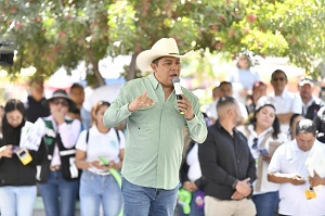 Ricardo Gallardo lleva modernización y desarrollo social a Villa de Arriaga