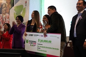 Concepción Hernández , reconocida como “Potosina del Año”