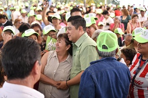Ricardo Gallardo enchula Colonia Infonavit- Morales