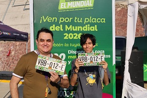 San Luis vive fiebre futbolera con placas mundialistas