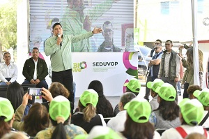 Ricardo Gallardo arranca rehabilitación integral de Avenida Circuito Oriente